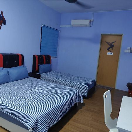 World Kids Fantasy Hotel Lumut Phòng bức ảnh